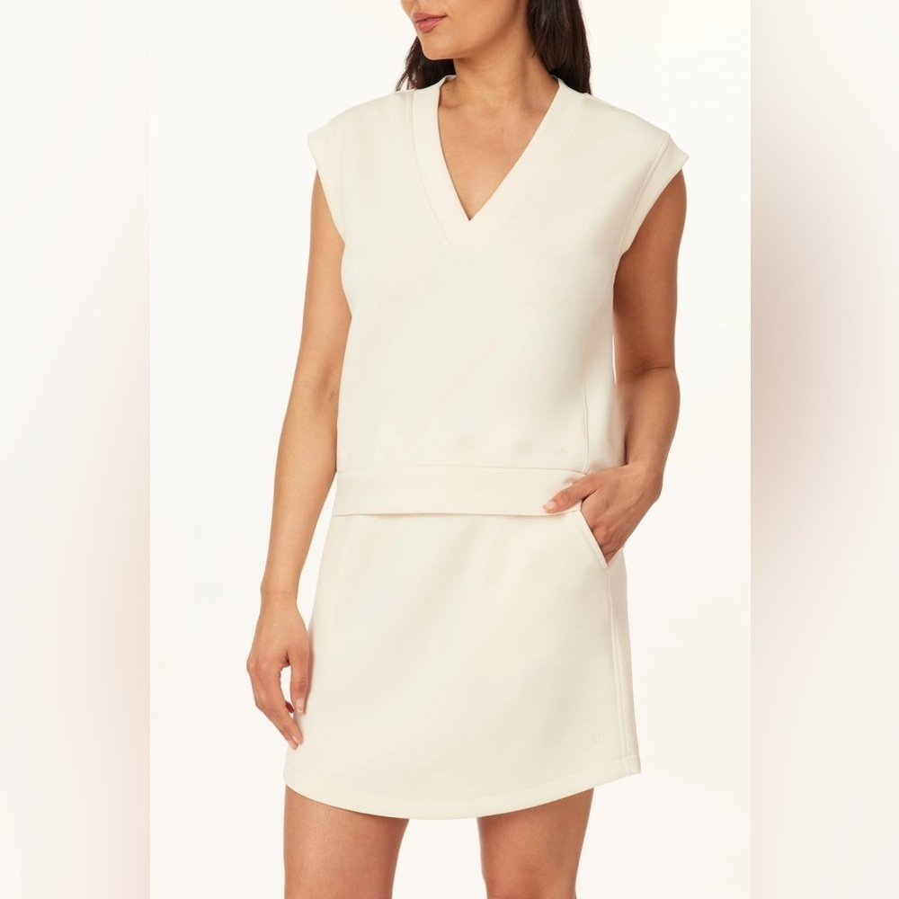 Scotch Soda White V Neck Sleeveless Top Skirt Set Large